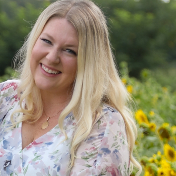 Meet your Posher, Sarah - Picture 1 of 1